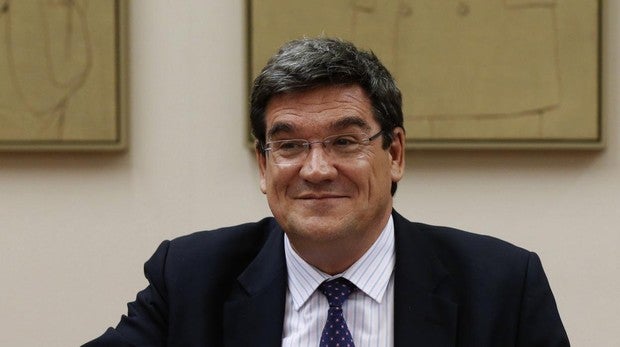 El presidente de la Airef, José Luis Escrivá, en el Congreso de los Diputados
