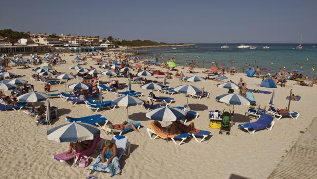 Imagen de la playa de Punta Prima, en el municipio menorquín de Sant Lluís