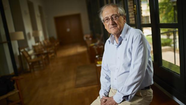 Pablo Martín-Aceña es autor de «Historia del Fondo Monetario Internacional» y de decenas de libros como «Las crisis financieras en la España contemporánea 1850-2012»
