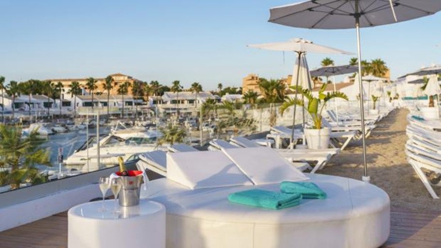 Los hoteles solo para adultos aumentan cada año en España