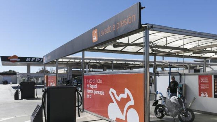 Repsol lanza Moto Stop, un nuevo espacio para los moteros en las carreteras españolas