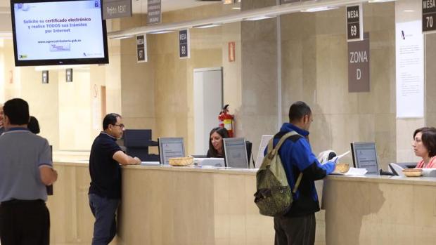 Cataluña vuelve a ser la campeona de los impuestos y otras cuatro noticias económicas