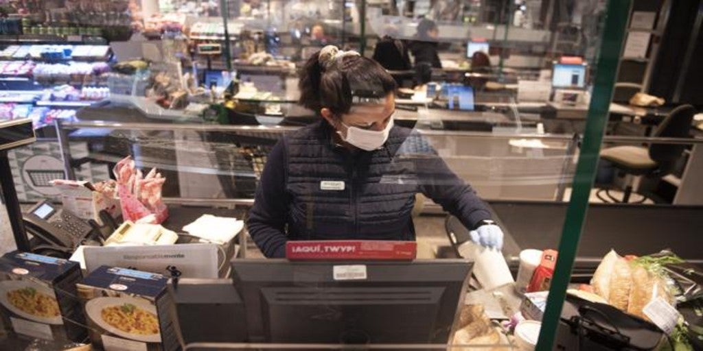 ¿Necesitas salir a comprar? Estos son los horarios de los principales supermercados durante la cuarentena