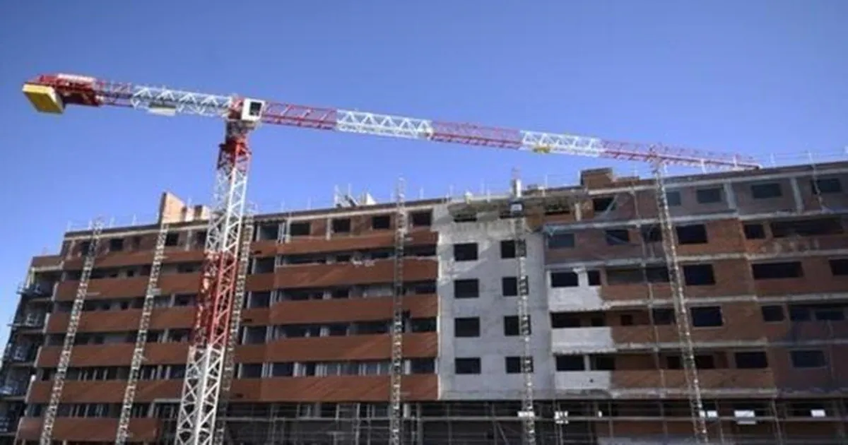 CORONAVIRUS: El Gobierno prohíbe las obras en edificios que estén habitados