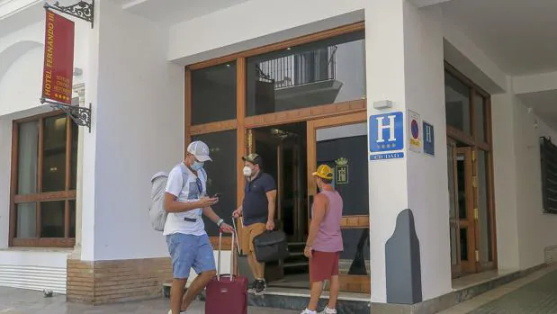 Si el año pasado fueron nada menos que 36 millones de personas las que se alojaron en un hotel durante los meses de julio, agosto y septiembre, este año los números estarán muy alejados