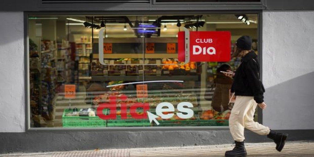 Dia reduce sus pérdidas a la mitad, hasta los -363,8 millones de euros