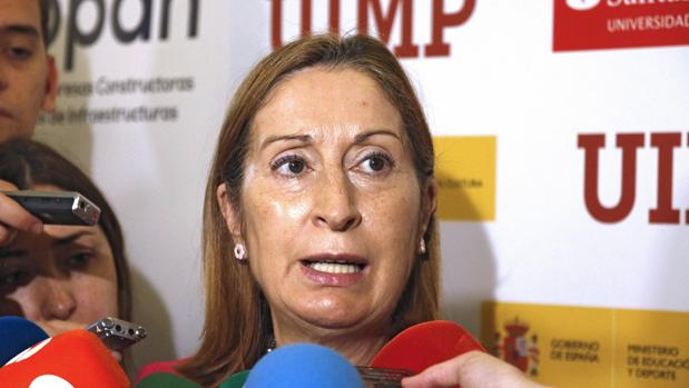 La ministra de Fomento en funciones, Ana Pastor, en Santander
