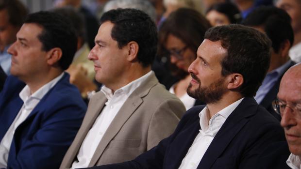 Juan Manuel Moreno y Pablo Casado, en la Convención económica del PP