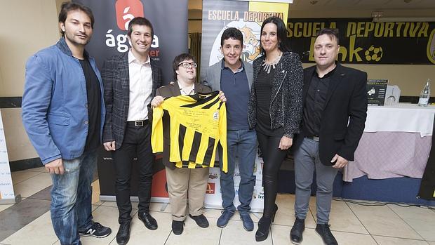 Participantes en la Jornada Deporte en Valor organizada por la Escuela Deportiva Linko