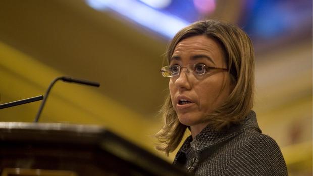 La exministra de Defensa Carme Chacón dando explicaciones en un pleno extraordinario en 2009