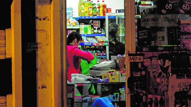 Establecimiento de alimentación regentado por una ciudadana china, en Madrid