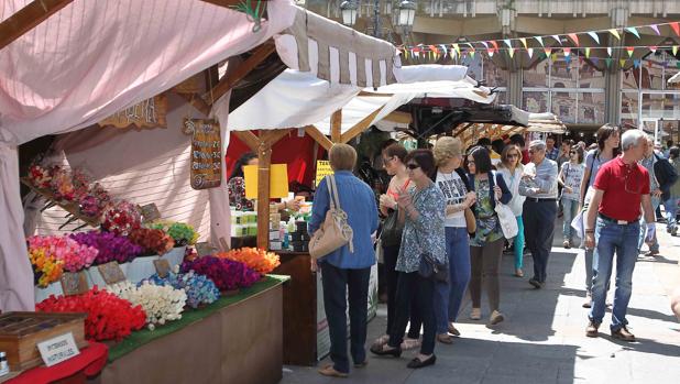 Mercadillo en la Plaza Mayor de Ciudad Real