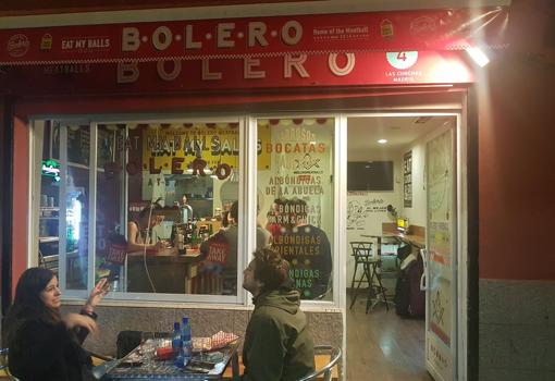 Bolero Meatballs Bocadillos De Albondigas Con Toque Ruso Y Filipino En El Centro De Madrid