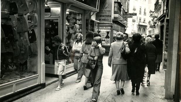 Calle comercial de Sevilla, hace 40 años