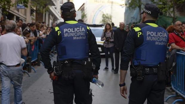 Agentes municipales durante el dispositivo de la pasada Semana Santa