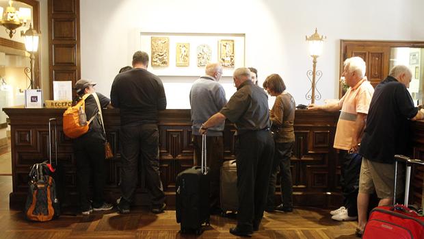 Recepción de un establecimiento hotelero