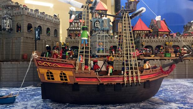 barco pirata juguete playmobil