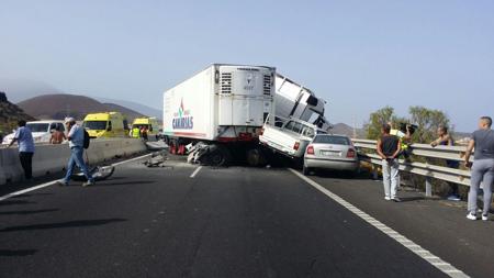 Dos Muertos En Un Trágico Accidente En Tenerife