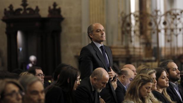 Imagen de Francisco Camps durante un momento de la misa