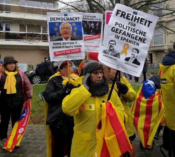 Apoyo de los independentistas flamencos y valones al expresident catalán