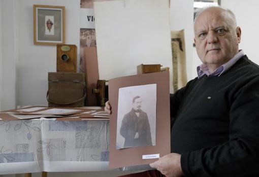 Uno de los personajes captado por la cámara del pionero fotógrafo valenciano Pascual Pérez Rodríguez