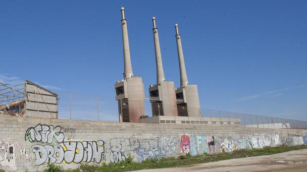 Imagen de las tres chimeneas de Sant Adrià