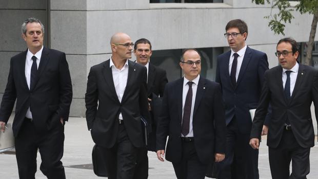 Los exconsejeros de la Generalitat entrando a declarar a la Audiencia Nacional