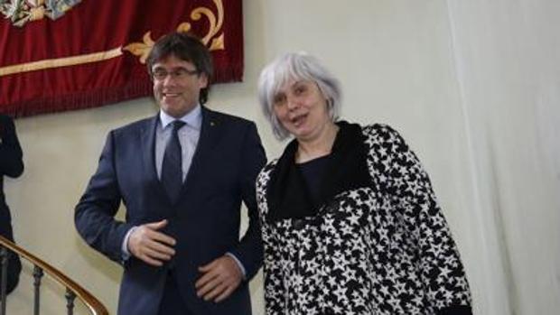 La alcaldesa de Badalona y el expresidente Puigdemont