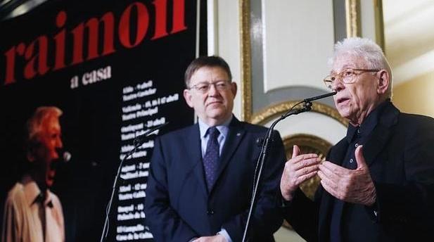 Imagen de Ximo Puig y Raimon durante la presentación de la gira valenciana del cantante