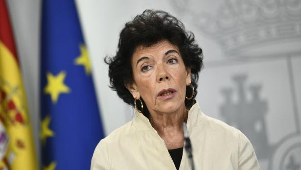 La ministra portavoz, Isabel Celaá, durantel la rueda de prensa tras el Consejo de Ministros