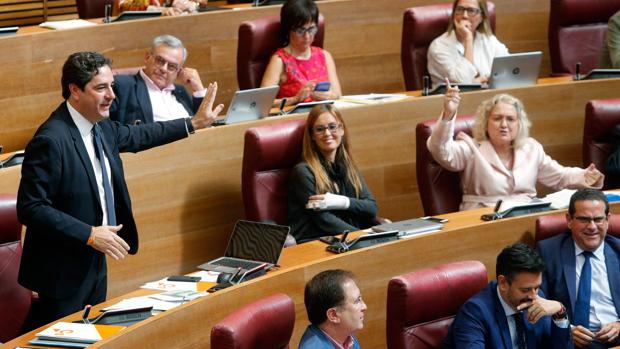 Un momento de las intervenciones sobre la recuperación del derecho civil valenciano