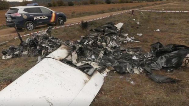 Restos de la avioneta que ha aparecido sin rastro de sus ocupantes