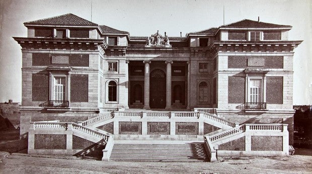 Fachada sur del Museo del Prado, conocida como la puerta de Goya