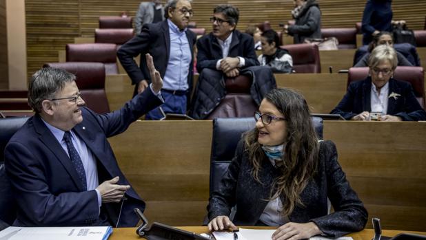 Ximo Puig y Mónica Oltra, en las Cortes Valencianas en una imagen de archivo