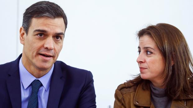Pedro Sánchez y Adriana Lastra