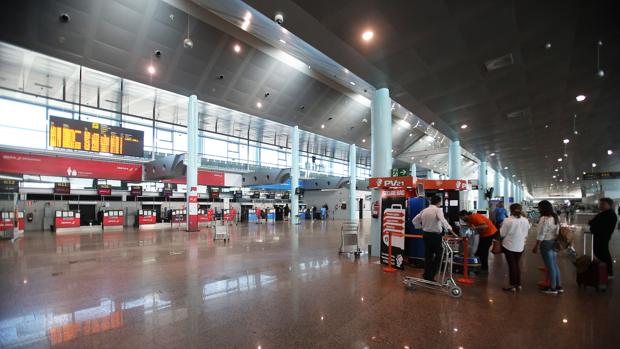 Terminal del aeropuerto vigués de Peinador