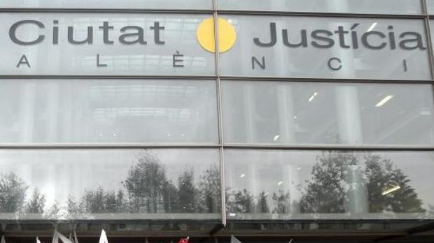 Fachada de la Ciudad de la Justicia de Valencia