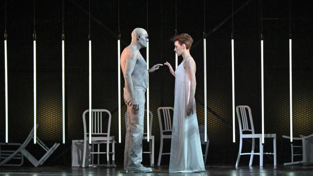 El barítono José Antonio López y la mezzosoprano Allison Cook, en un ensayo de la obra