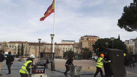 Se espera que miles de personas llenen la plaza de Colón