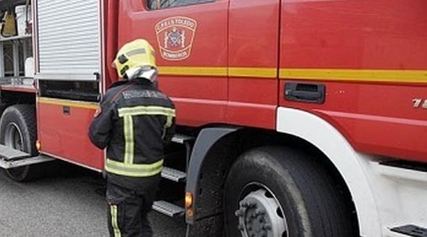 Una dotación de bomberos han participado en las labores de extinción del fuego