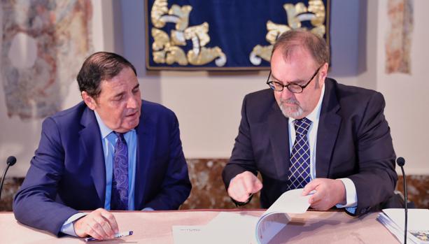 Los consejeros de Sanidad y Educación de Castilla y León firmaron ayer la nueva orden
