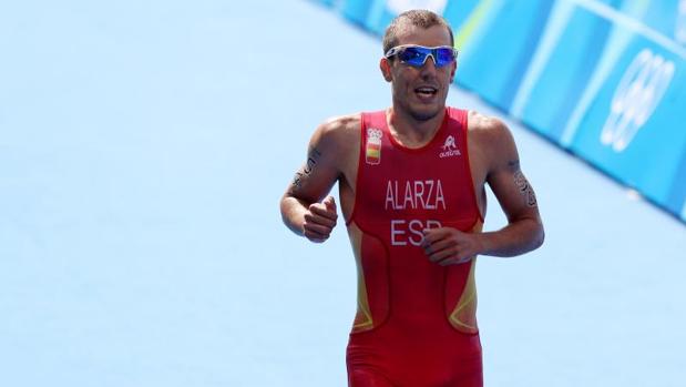 Fernando Alarza, entrando en meta en los Juegos Olímpicos de Rio de Janeiro 2016, en los que finalizó en el puesto 18