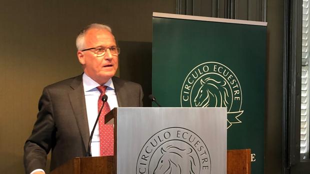 Bou, este martes durante su conferencia en el Círculo Ecuestre