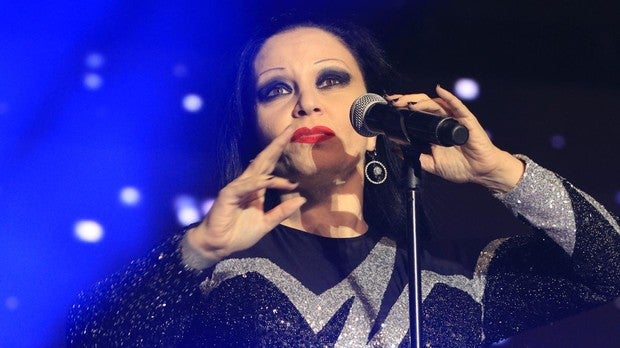 Alaska, durante un concierto