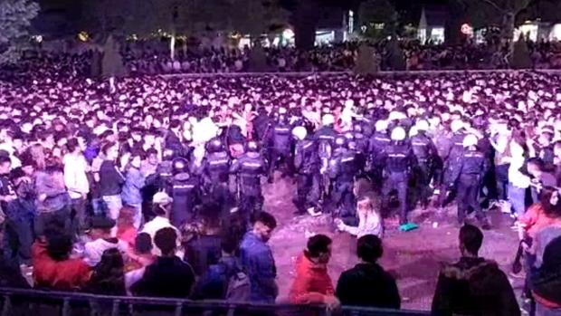 La Policía interviene para frenar la batalla campal vivida en Móstoles
