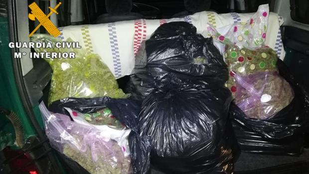 Droga transportada en el maletera de un vehículo