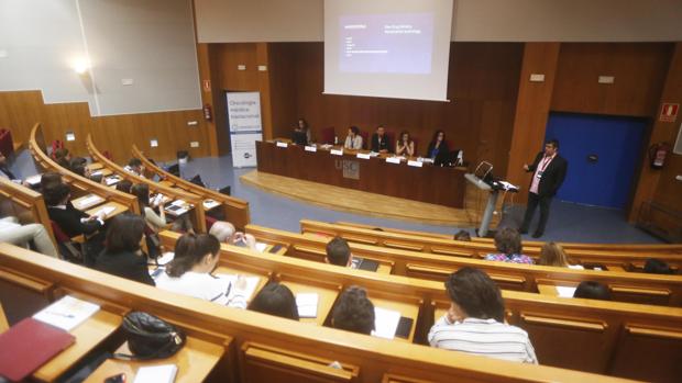 Simposio internacional sobre nanomedicina celebrado en Santiago este lunes