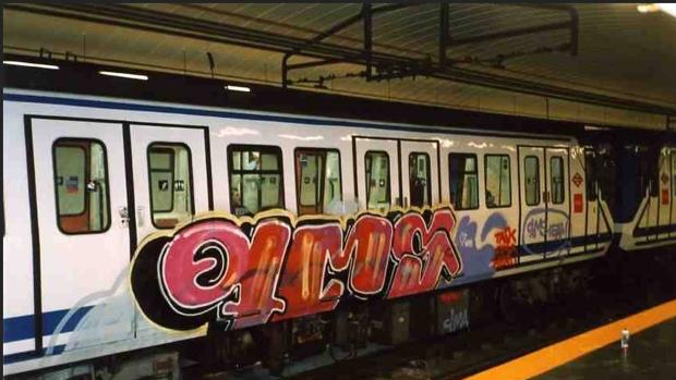 Grafitis en el metro de Madrid