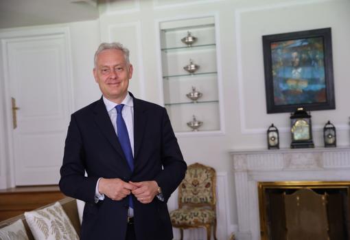 El embajador británico acabará su misión el mes de julio