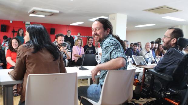 El líder de Podemos, Pablo Iglesias, minutos antes de empezar el Consejo Ciudadano del partido